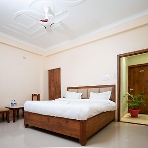 Hotel Shiva Nilay Inn